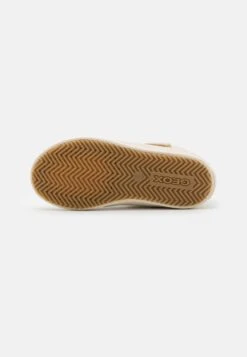 Geox J Kalispera Girl - Sneakers Hoog - Offwhite -Geox 12f1a2f47bd14d6ba49a2831742ff93c