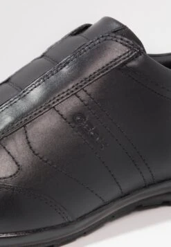 Geox Uomo Symbol - Instappers - Black -Geox 48a0c54781f54e31a785d234619887dd