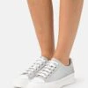 Geox D Jaysen - Sneakers Laag - Light Grey/White