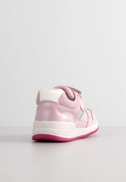 Geox Rishon - Sneakers Laag - Pink Fuchsia 7 Geox Rishon - Sneakers Laag - Pink Fuchsia -Geox 5c8ac82ec59942f59f56f3e53a9cbfd1