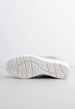 Geox D Ilde - Sneakers Laag - Grau -Geox 7d96f861bb2b4dcbbe0b822b076c50a7