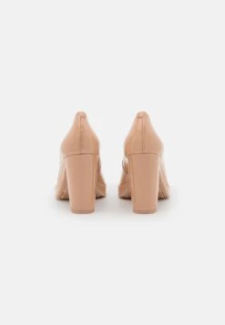 Geox D Walk Pleasure- Hoge Hakken - Nude -Geox 7e5716b0813241c6baea1b64258da28a