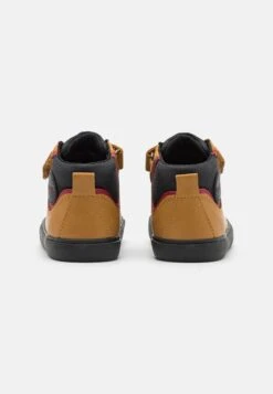 Geox Gisli Unisex - Sneakers Hoog - Dark Yellow/Black 8 Geox Gisli Unisex - Sneakers Hoog - Dark Yellow/Black -Geox 8d8d9d7b96364d3da43964d1b62c37f8