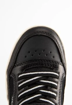 Geox J Perth - Sneakers Laag - Black White -Geox a18140db4b384046a741d63d66c627e9