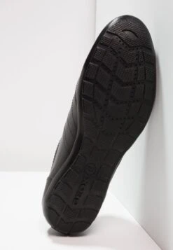 Geox Uomo Symbol - Instappers - Black -Geox f1b72750bf954c28bad2d52c5bf5113b